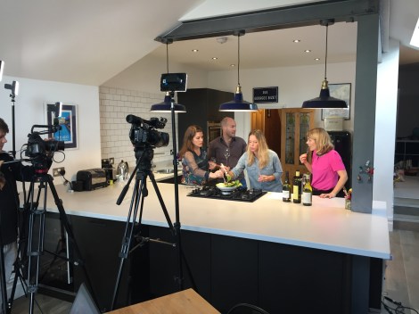 me-on-set-with-girls-eatingimg_7516